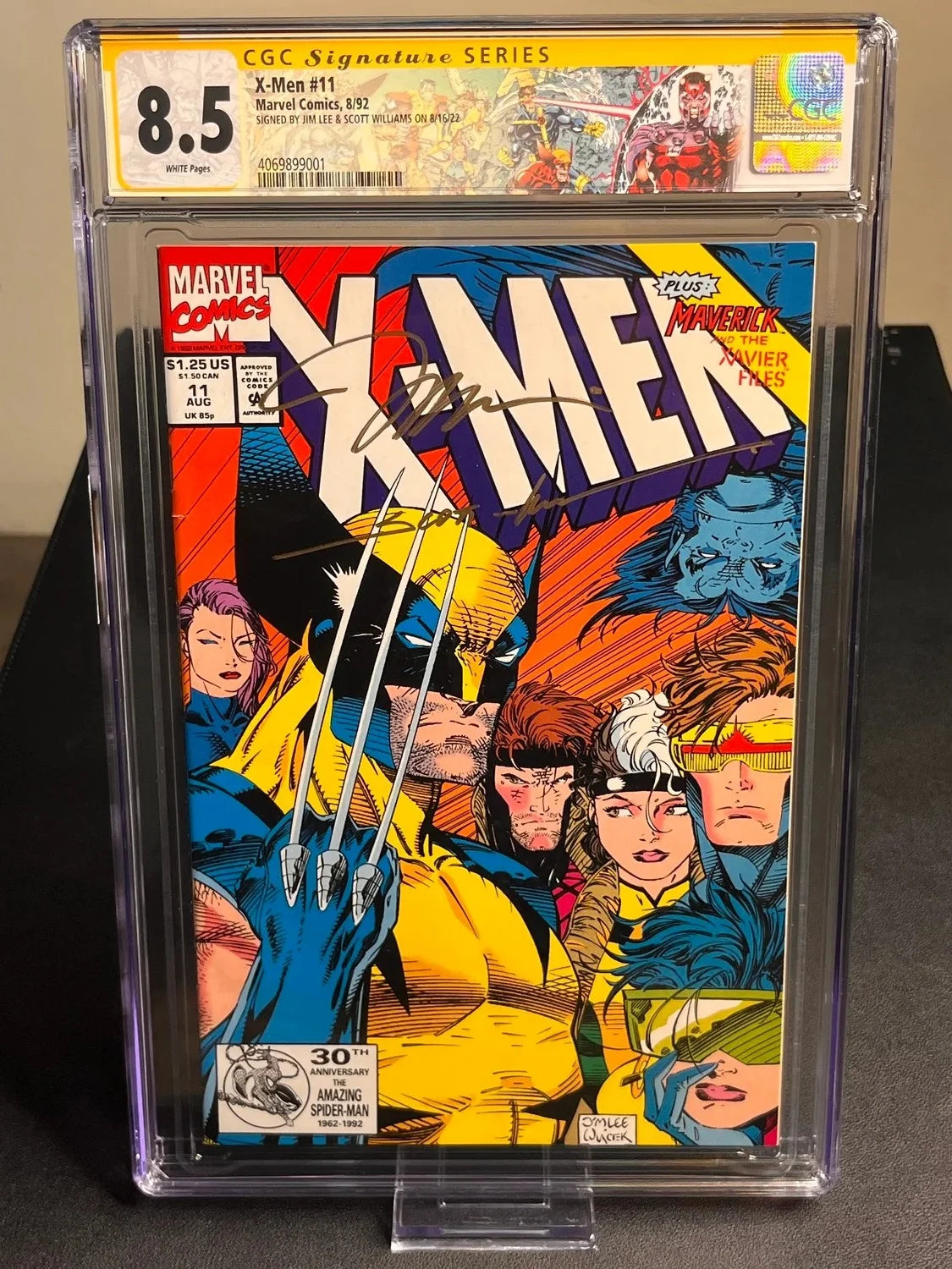 X-MEN #11 (1992) CGC 8.5 SIGNED JIM LEE, SCOTT WILLIAMS